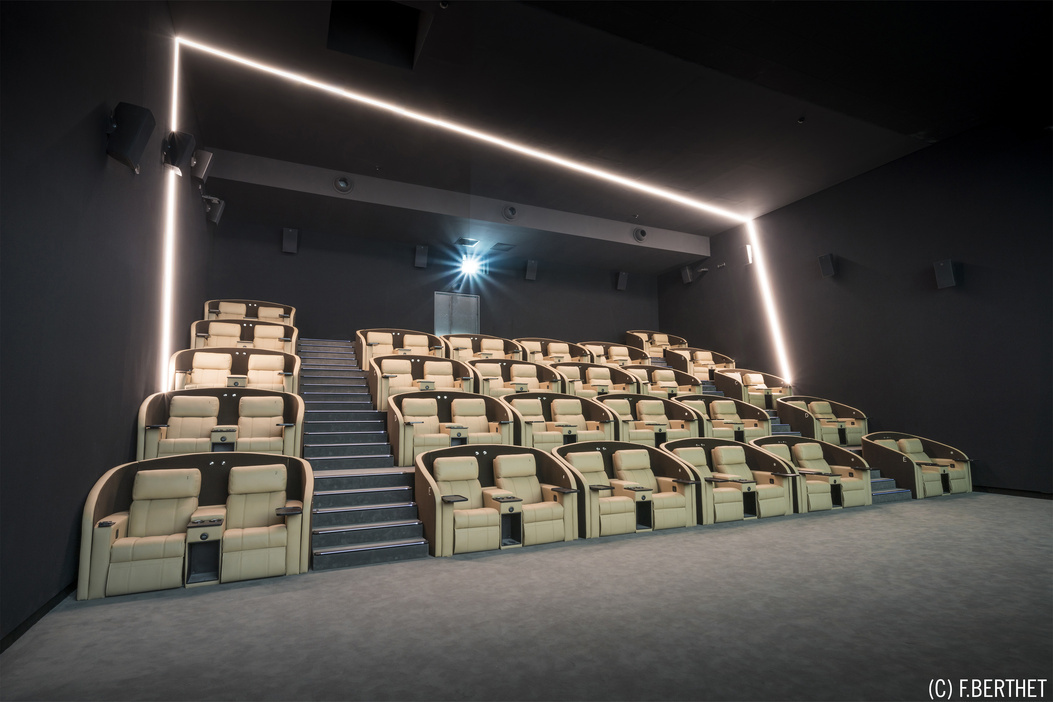 Une salle VIP du cinéma Pathé Euromed