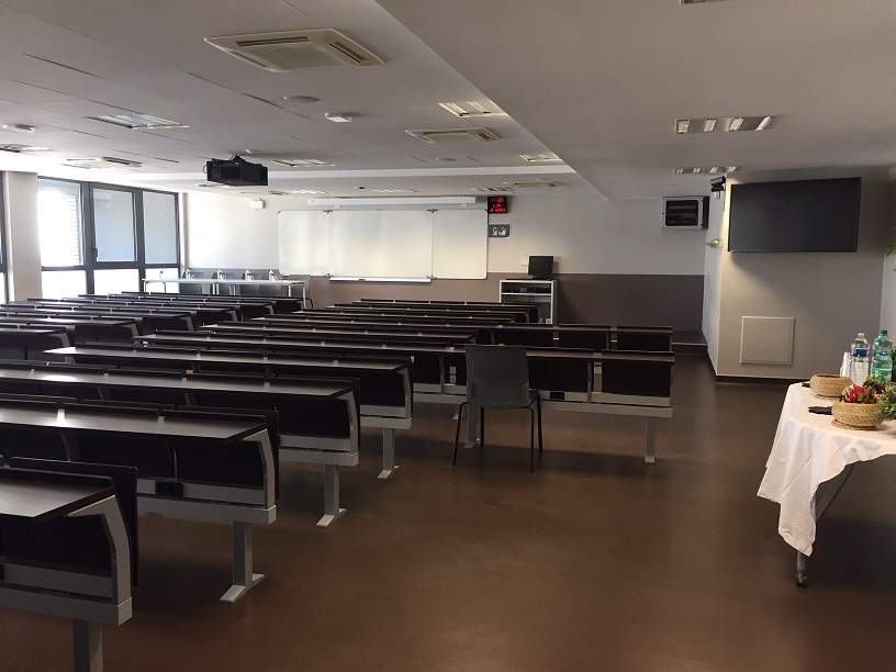 An equipped lecture room at IFSI la Blancarde