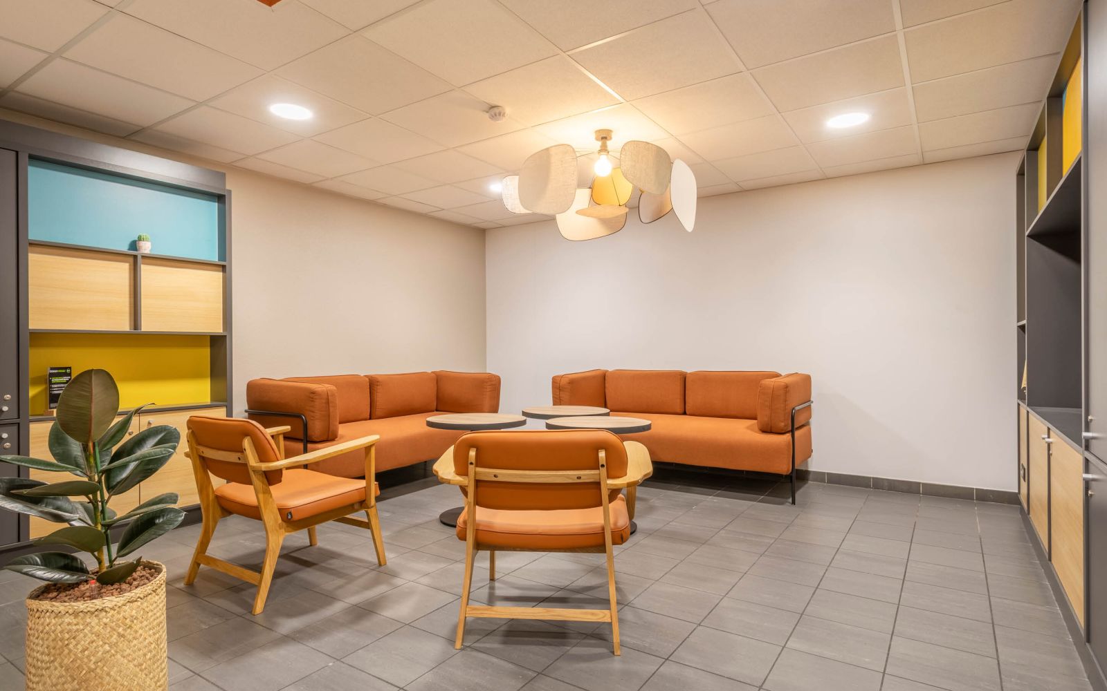 B&B HOTEL MARSEILLE LES PORTS