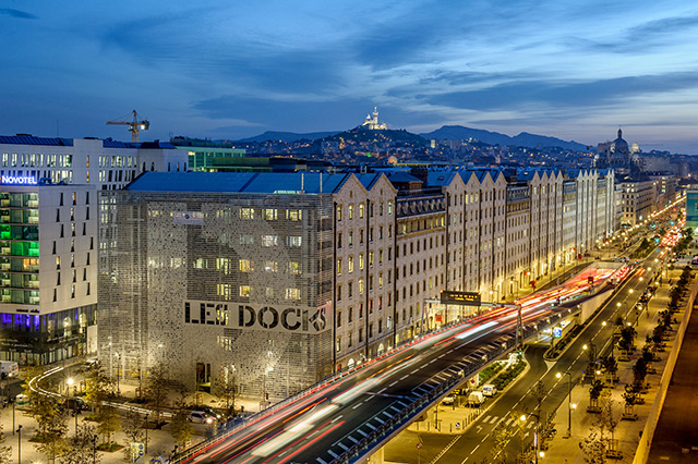 LES DOCKS VILLAGE